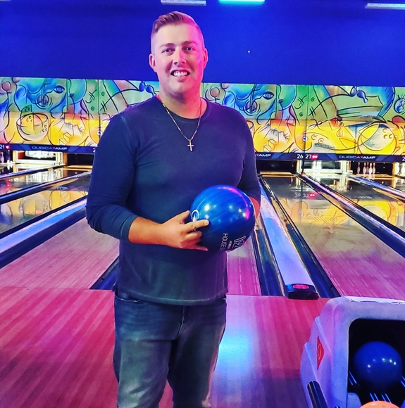 Profile Picture of Scott Hogarth (@scotthogarth359) on Poshmark