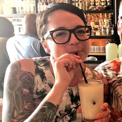 Profile Picture of Leah Walker (@superlameagain) on Twitter