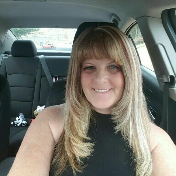 Profile Picture of Kendall Boxall (@kendall1399) on Poshmark