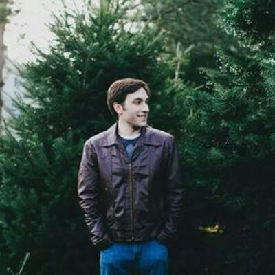 Profile Picture of Stephen LaMonica (@cavescriptorem) on Twitter