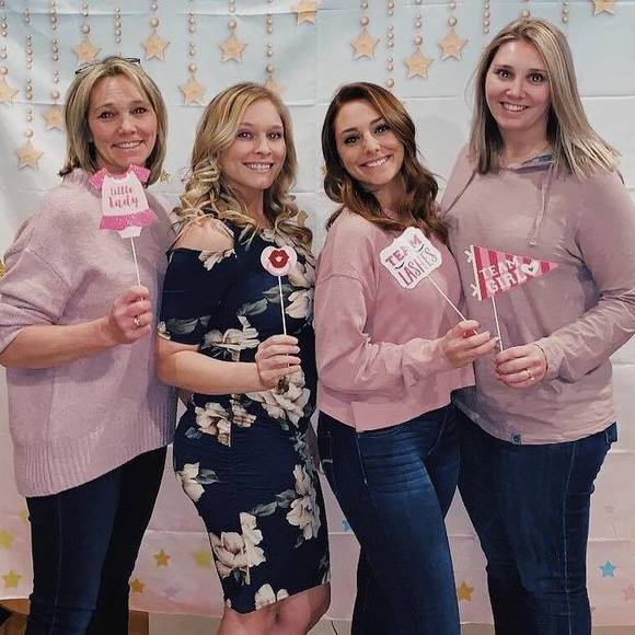 Profile Picture of Jean Soltes valva (@jeaniev) on Poshmark