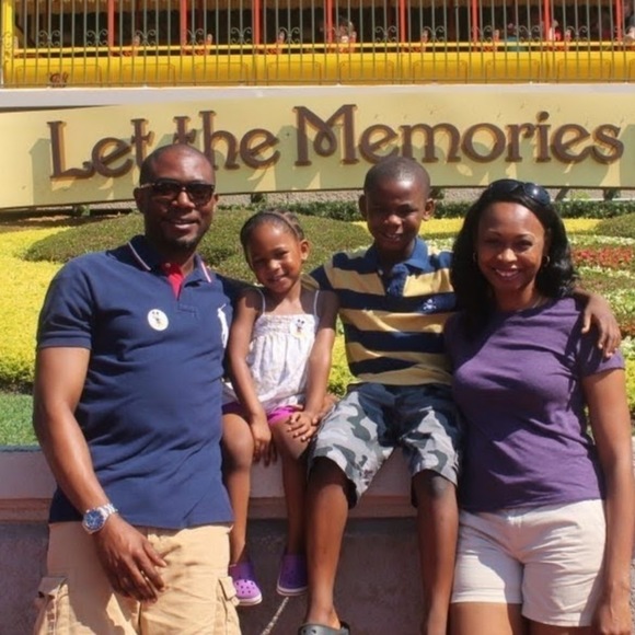 Profile Picture of Eki Ehigiamusoe (@ekiehi) on Poshmark