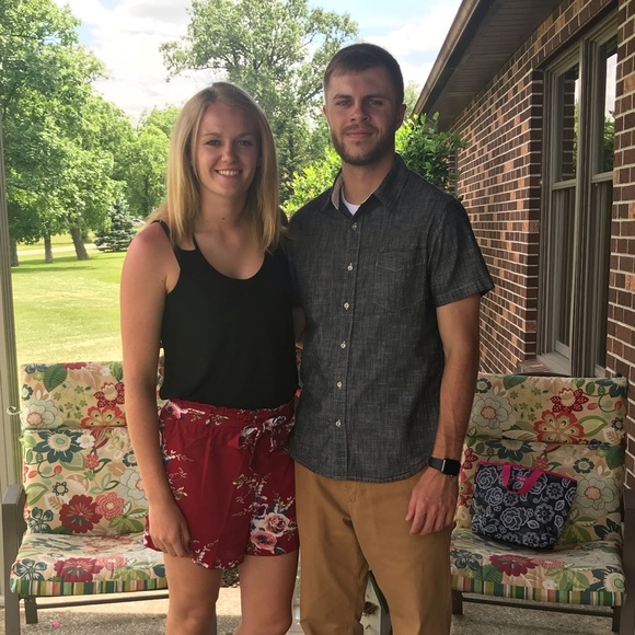 Profile Picture of Paige Motycka (@paigemotycka) on Poshmark