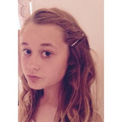 Profile Picture of Jamey Bailey (@SmellyWellyBoo) on Twitter