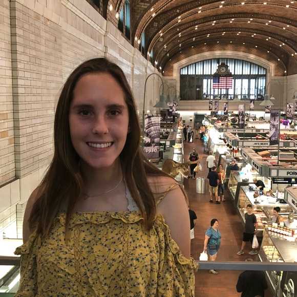 Profile Picture of Katherine Dabkowski (@kat_dab) on Poshmark