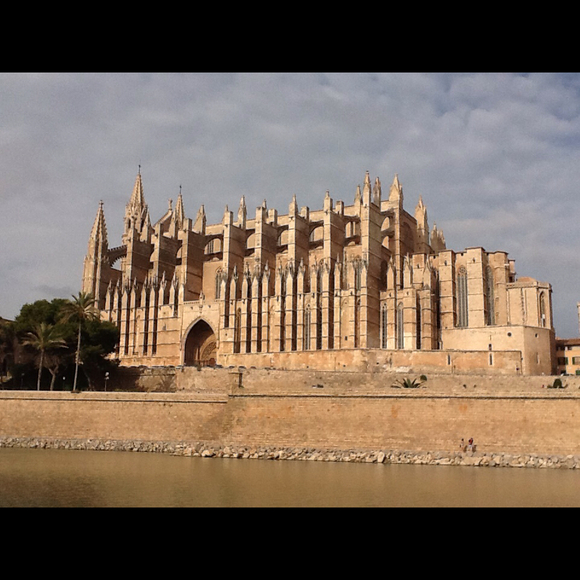 Profile Picture of Elke Watson (@mrscewat) on Poshmark