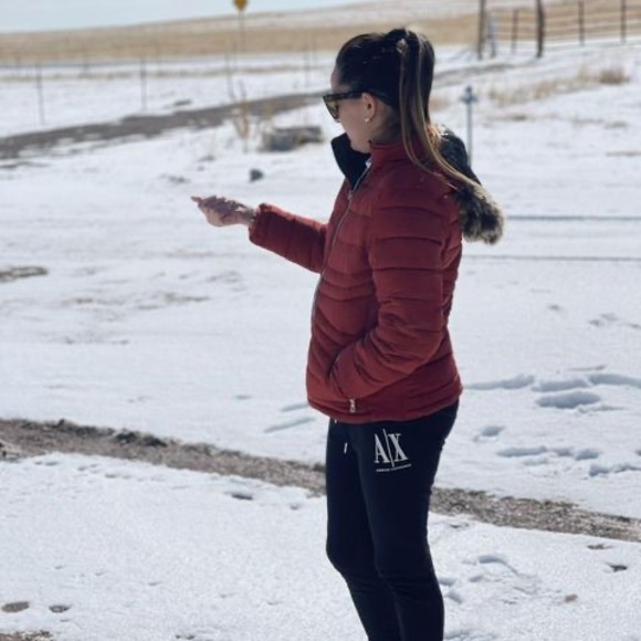 Profile Picture of Arlety Basanta (@arlety9611) on Poshmark