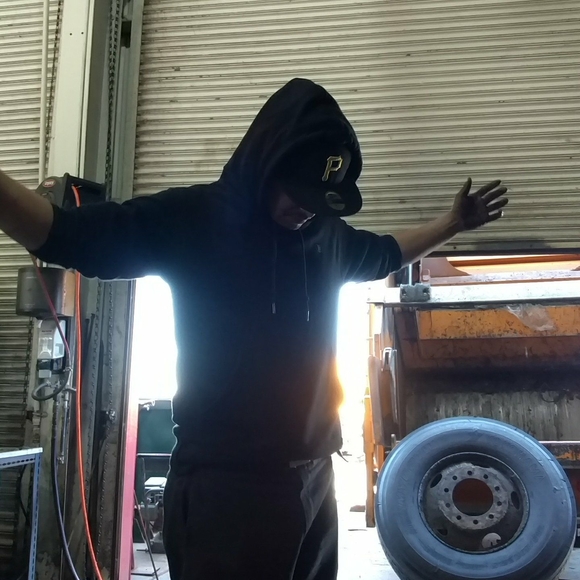 Profile Picture of Raymond Miranda (@bayfly) on Poshmark