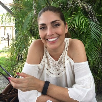 Profile Picture of Carmen H Velasquez (@CHVelasquezR) on Twitter