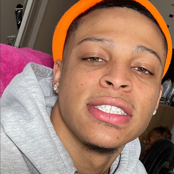Profile Picture of Devin Kyles (@breezoatm) on Poshmark