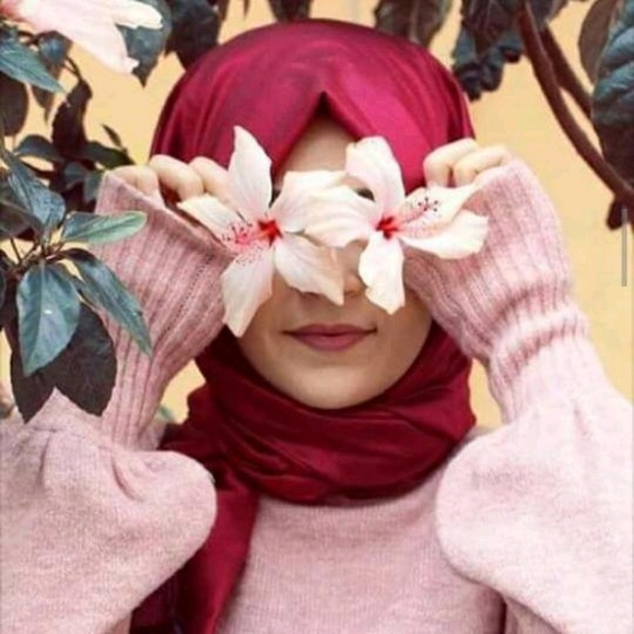 Profile Picture of Samah Azhari (@samahazhari) on Poshmark