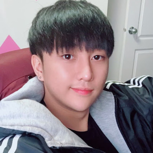 Profile Picture of Kyle Park (@lottr4213) on Poshmark