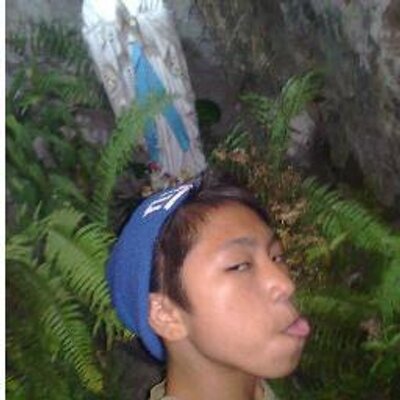 Profile Picture of Kim J Ear (@kimjear) on Twitter
