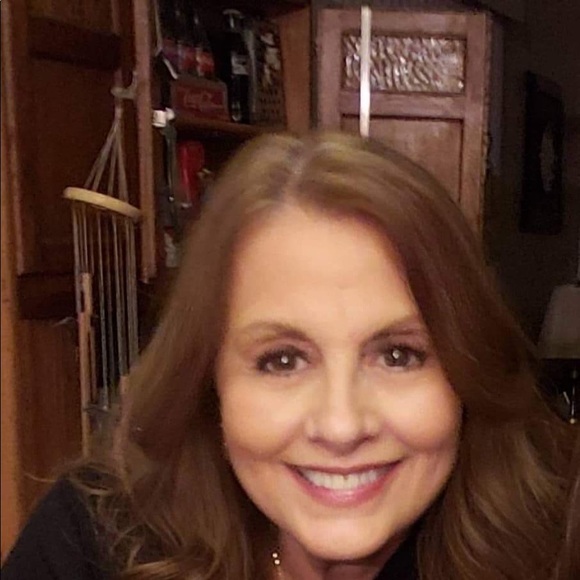 Profile Picture of Paula Sottile (@psottile29) on Poshmark