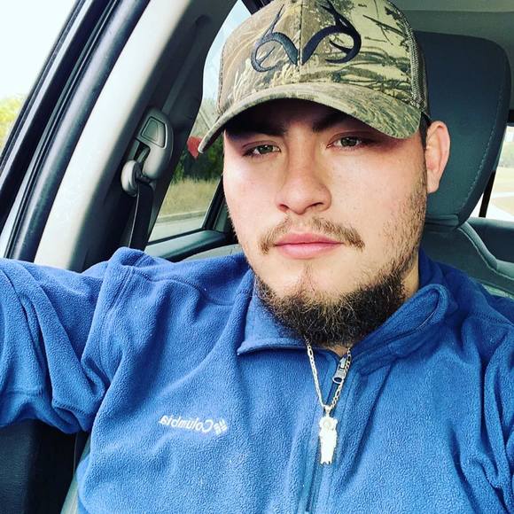 Profile Picture of Richard Vazquez (@richardvazqu348) on Poshmark