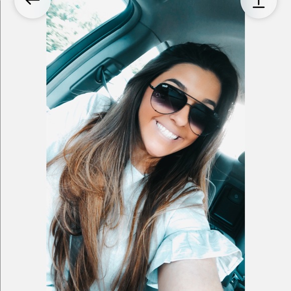 Profile Picture of Savannah Norton (@savannahhnorton) on Poshmark