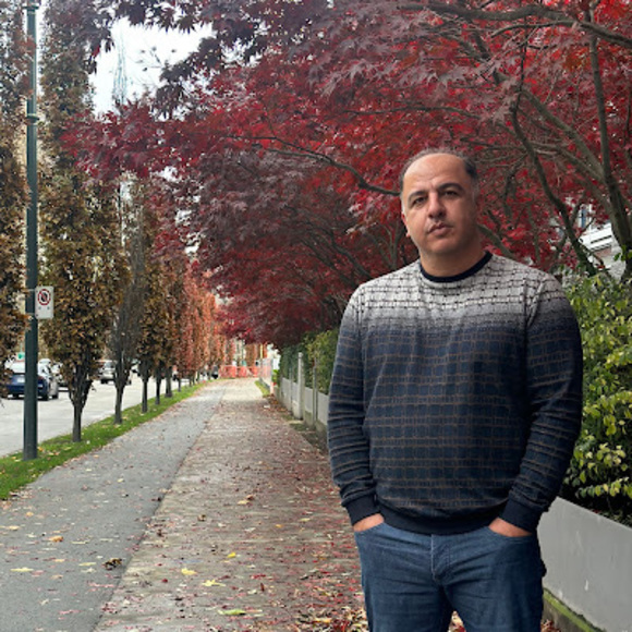 Profile Picture of Siamak Nasirzadeh (@siamakn) on Poshmark