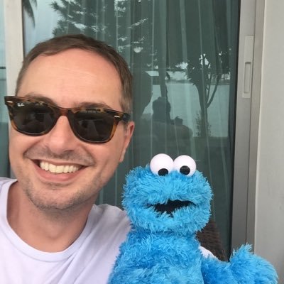 Profile Picture of Ray Dunn (@RayintheRedDot) on Twitter