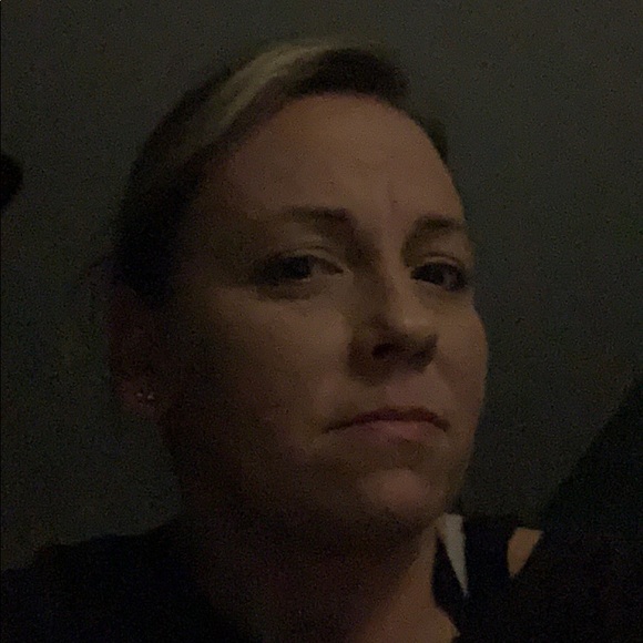 Profile Picture of Michelle Heimann (@michheimann) on Poshmark