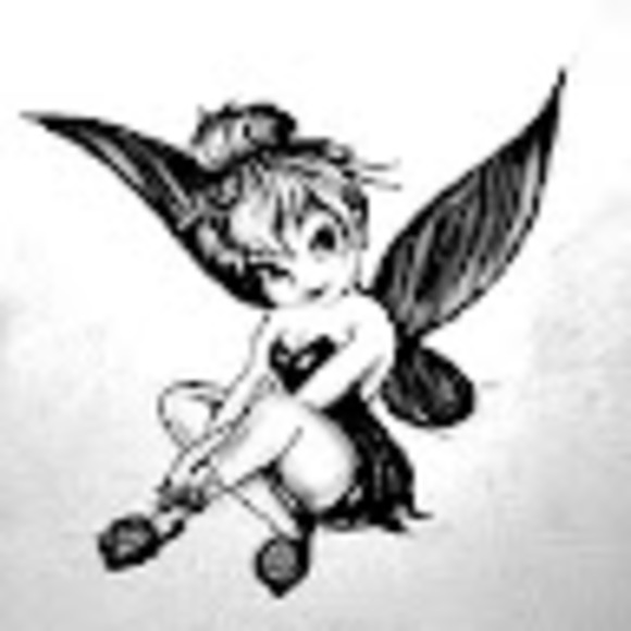 Profile Picture of Karin Bosela (@nichee2) on Poshmark