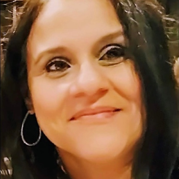 Profile Picture of Nancy Coriano (@nrcoriano14) on Poshmark