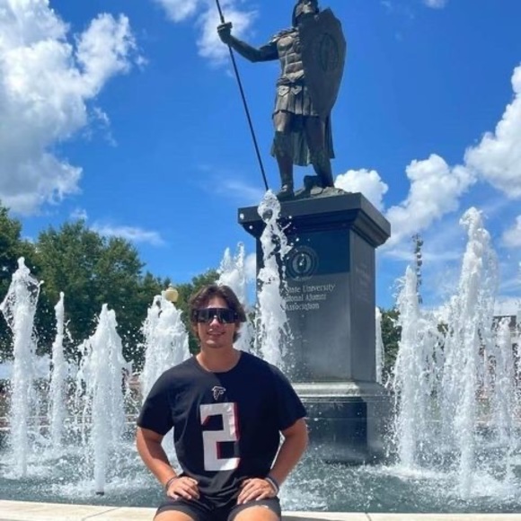 Profile Picture of Garrison Edwards (@garrisonedwards) on Poshmark