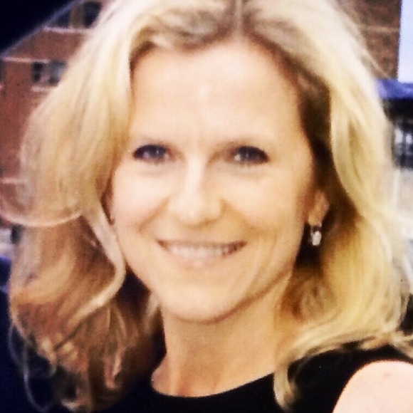 Profile Picture of Pamela Morrison (@pammas) on Poshmark