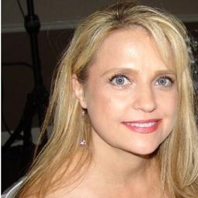 Profile Picture of Sandy Crotts (@SandyCrotts7) on Twitter