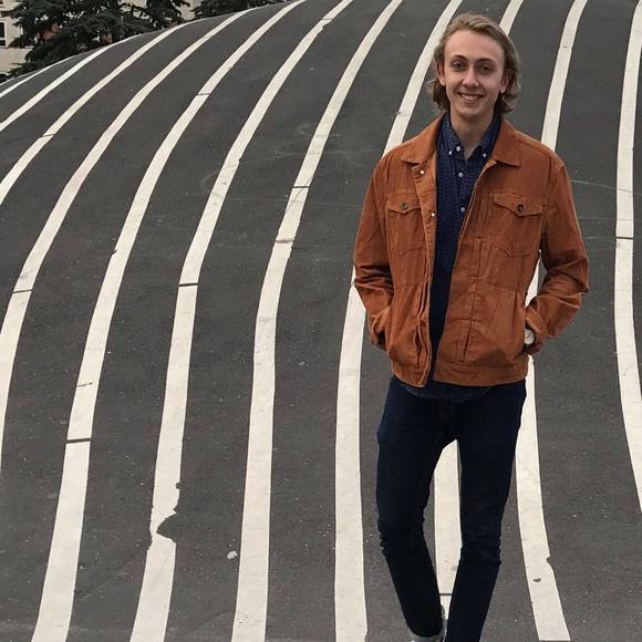 Profile Picture of Steve Wood (@sfwood96) on Poshmark