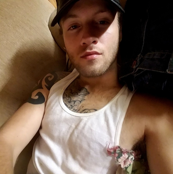Profile Picture of James Hayes (@jameshayes1392) on Poshmark