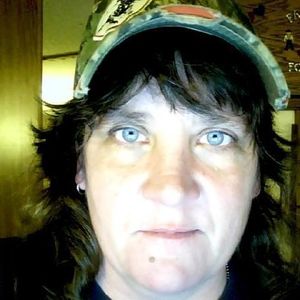 Profile Picture of Jenny Bricker (@planeoldjen) on Myspace