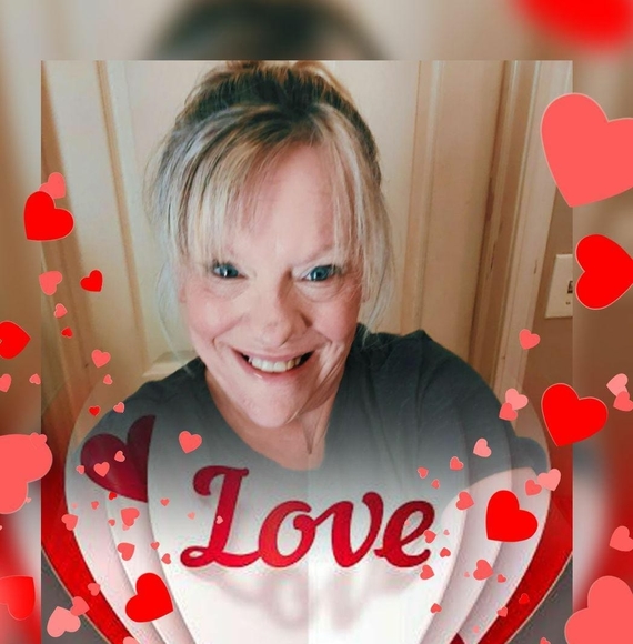 Profile Picture of Valerie Cinko (@vcinko) on Poshmark