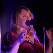 Profile Picture of Lucy Watson (@lucyfoxx) on Youtube