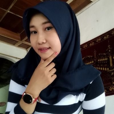 Profile Picture of Winda  Lee (@WindaLee8) on Twitter