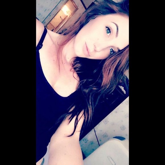 Profile Picture of Alyse Gillotti (@agillotti27) on Poshmark