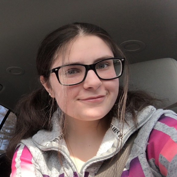 Profile Picture of Jessica Dworetsky (@jesss1813) on Poshmark