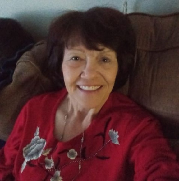 Profile Picture of Vicki Hargis (@vickihargis7) on Poshmark