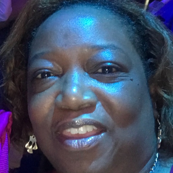 Profile Picture of Andrea Deshields (@andi801) on Poshmark