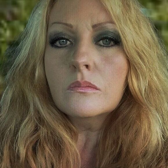 Profile Picture of Amber Umbaugh (@umbaughamber) on Poshmark