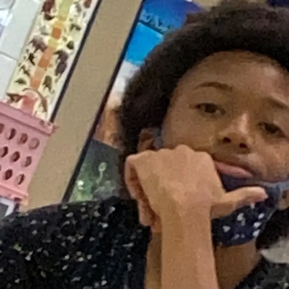 Profile Picture of Peter Rodgers (@6lil6mike6) on Poshmark