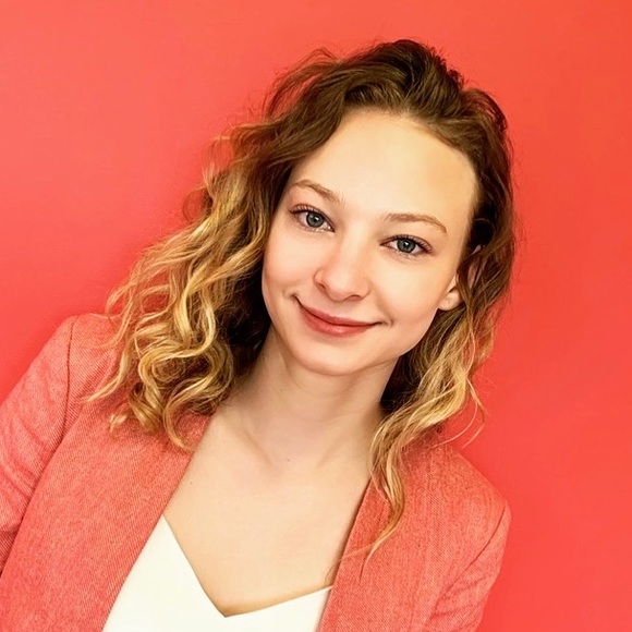 Tiana Tanzos - Poshmark Profile Picture of Tiana Tanzos (@tiana_tanzos) on Poshmark