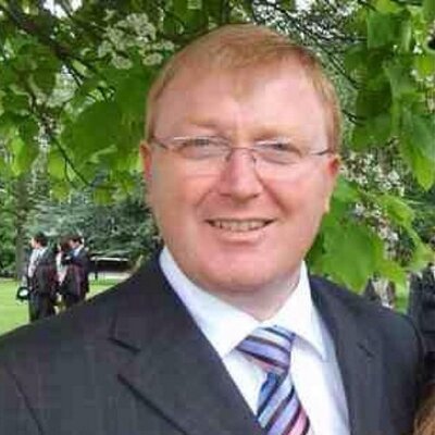 Profile Picture of Season (@SimonEason) on Twitter