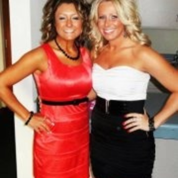 Profile Picture of Jacinta Bennett (@jacinta92) on Poshmark