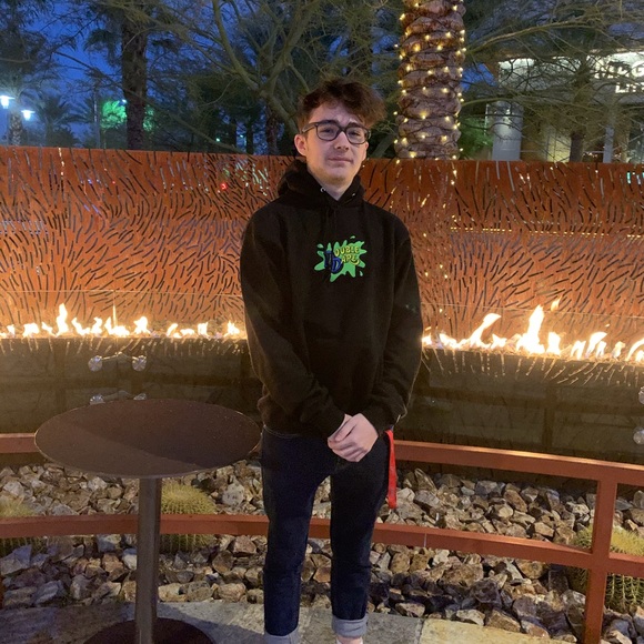 Profile Picture of Brett Molnar (@brettm07) on Poshmark