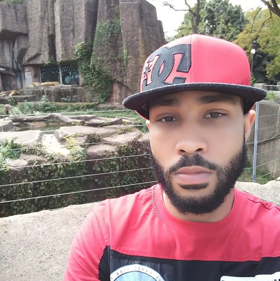 Profile Picture of Jerry Gulley (@ninoross90) on Poshmark