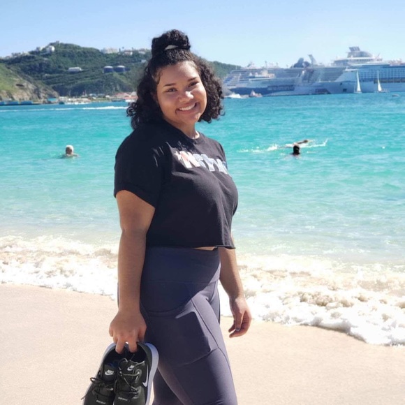 Profile Picture of Aysiah Rennert (@ayy2) on Poshmark