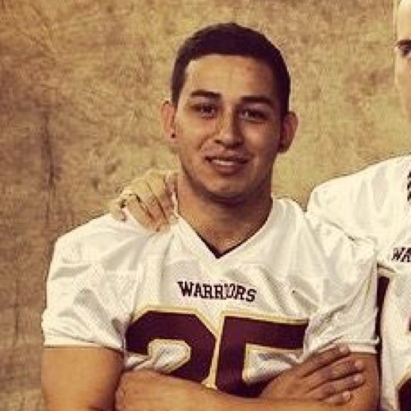 Profile Picture of Rudy Paz (@decent25) on Poshmark