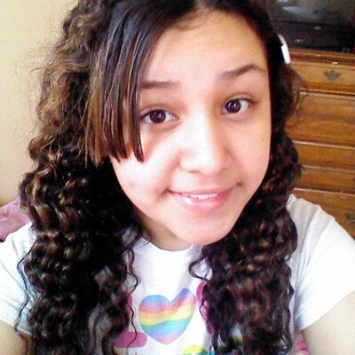 Profile Picture of Rosie Castillo (@rosiecast12) on Twitter