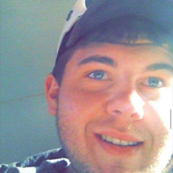Profile Picture of Tyler Parsons (@ptyler433) on Poshmark