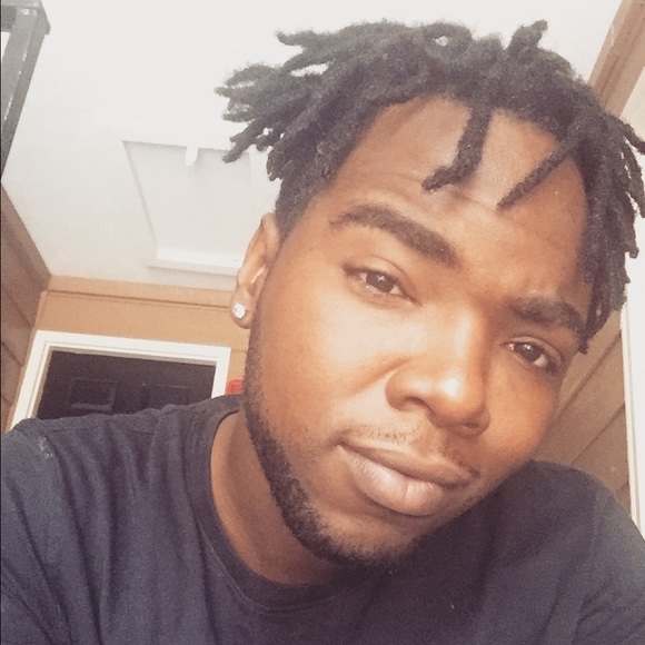 Profile Picture of Jalil Gloster (@glosterj87) on Poshmark